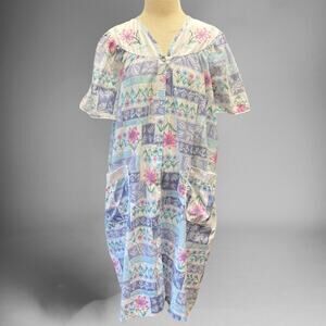 Vintage Carriage Court Embroidered Floral Button Granny Nighty Nightgown pockets